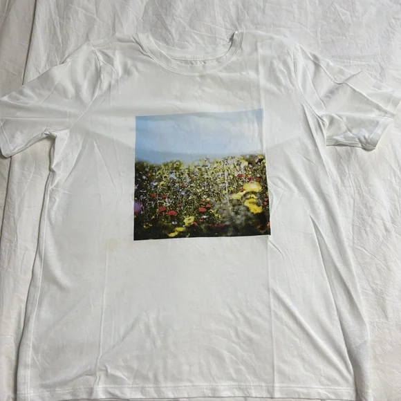 Banana Republic White Tee with Floral Print-size M - Picture 2 of 6